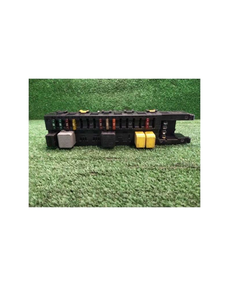 CAJA FUSIBLES/RELE