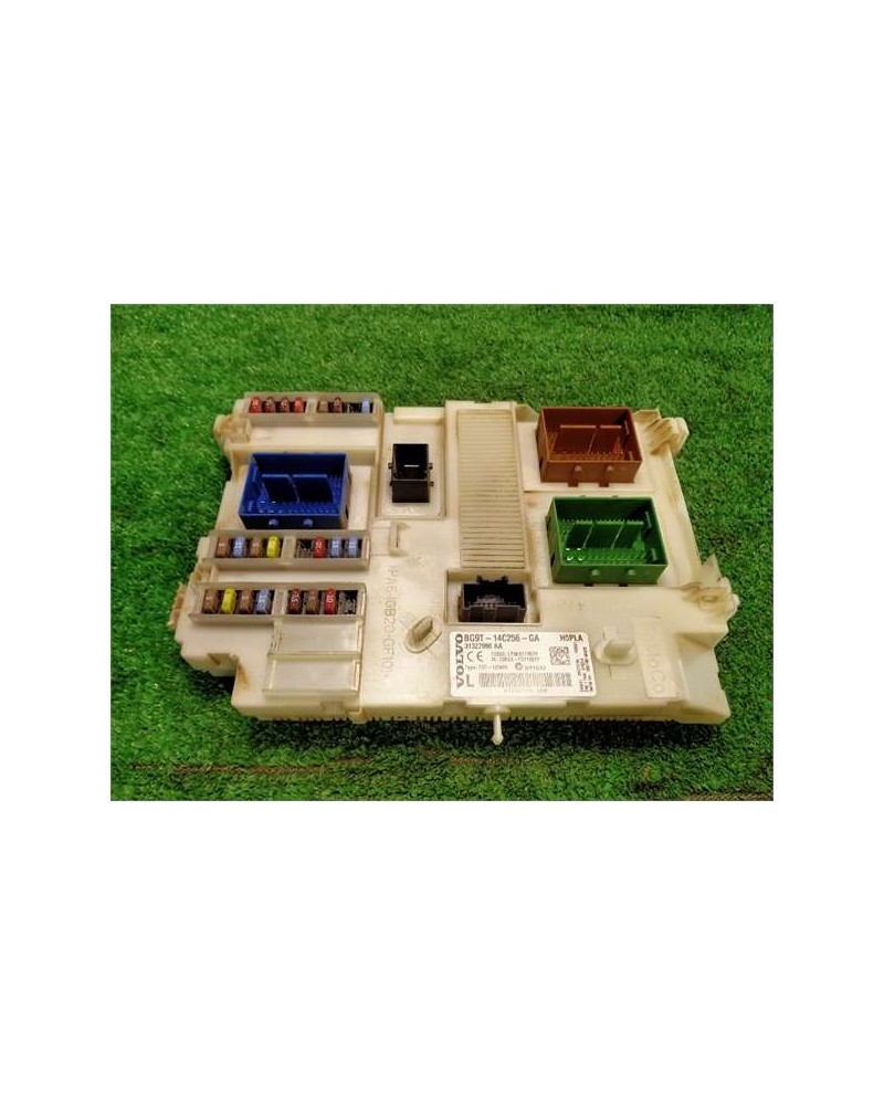 CAJA FUSIBLES/RELE