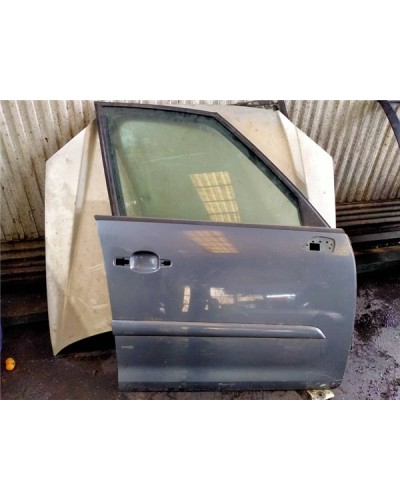 PUERTA DEL. DCHA.