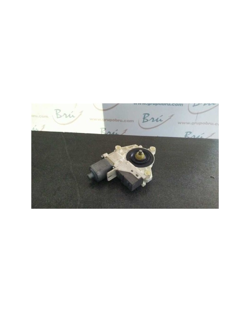 MOTOR ELEVALUNAS DEL. IZDO.