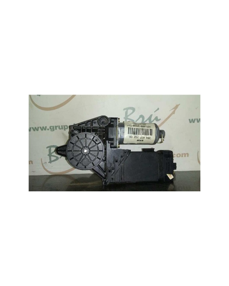 MOTOR ELEVALUNAS DEL. DCHO.