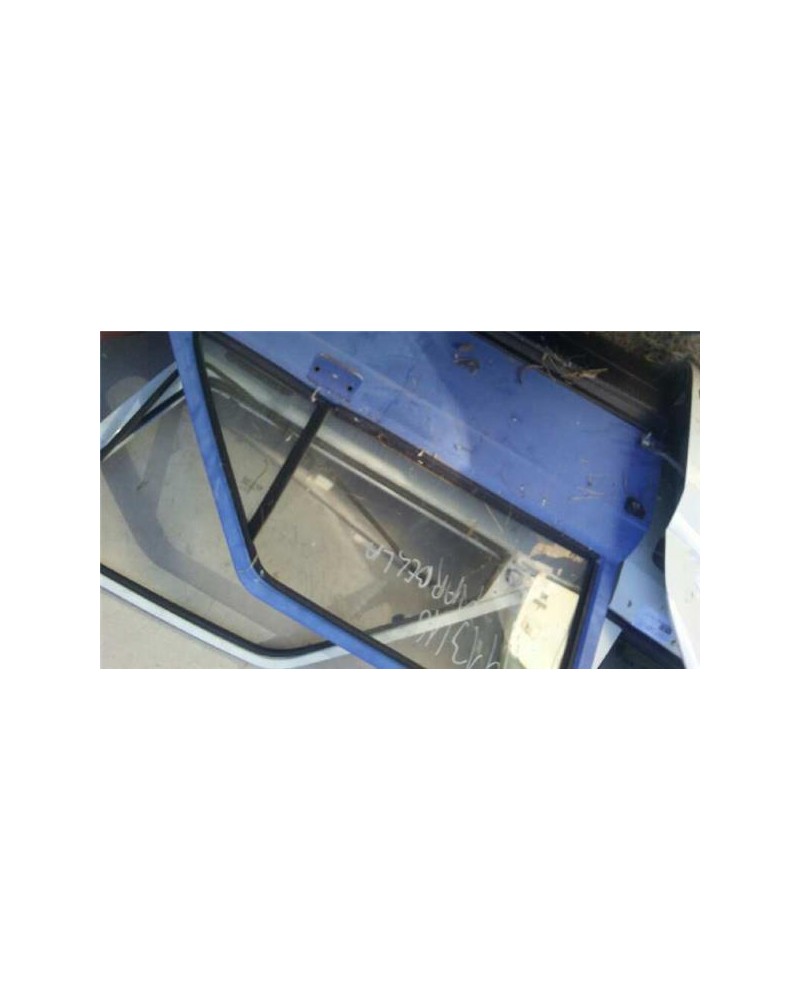 PUERTA DEL. DCHA.